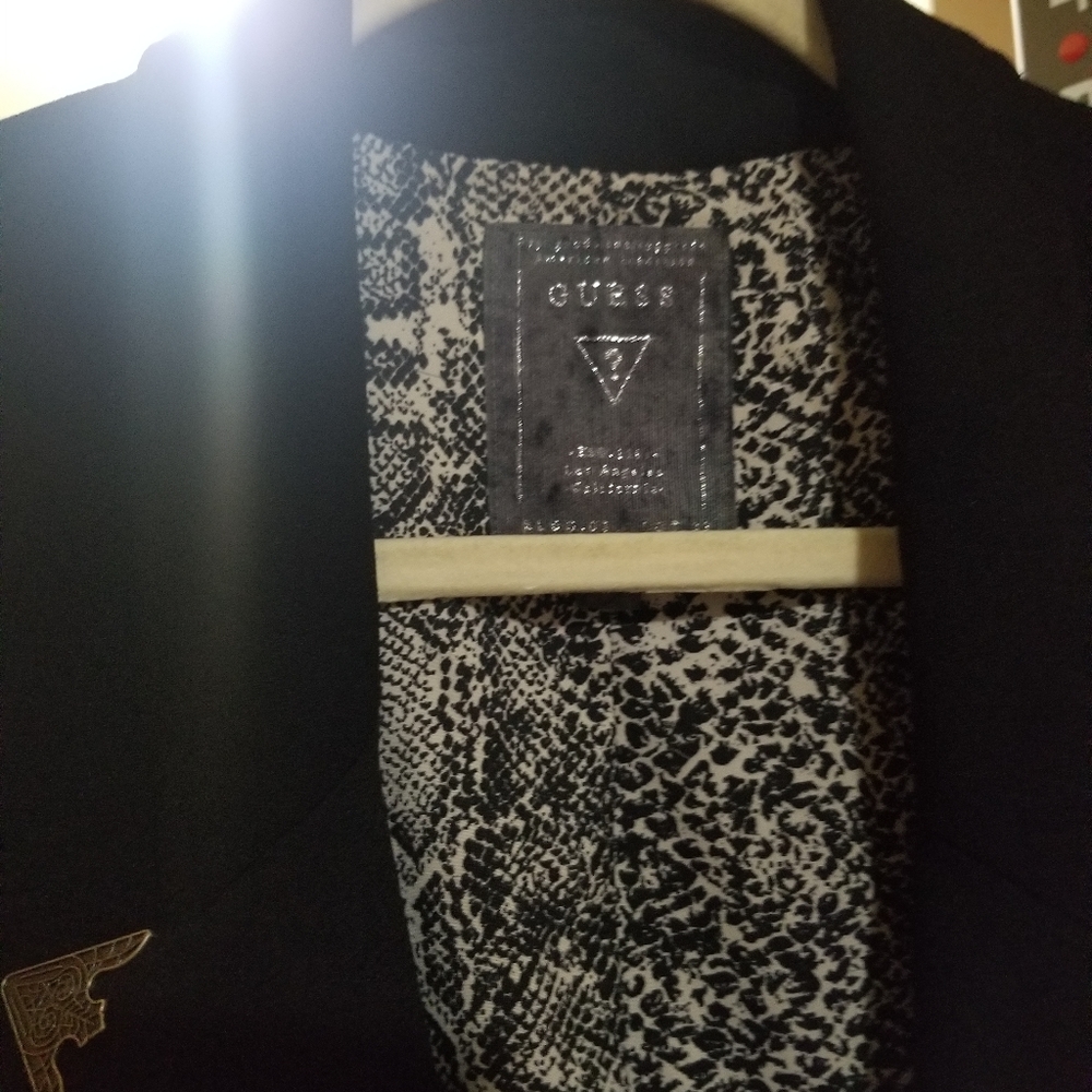 Blazer - Picture 4 of 5